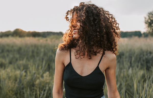 How to Adapt Curly Hair Routines to Autumn