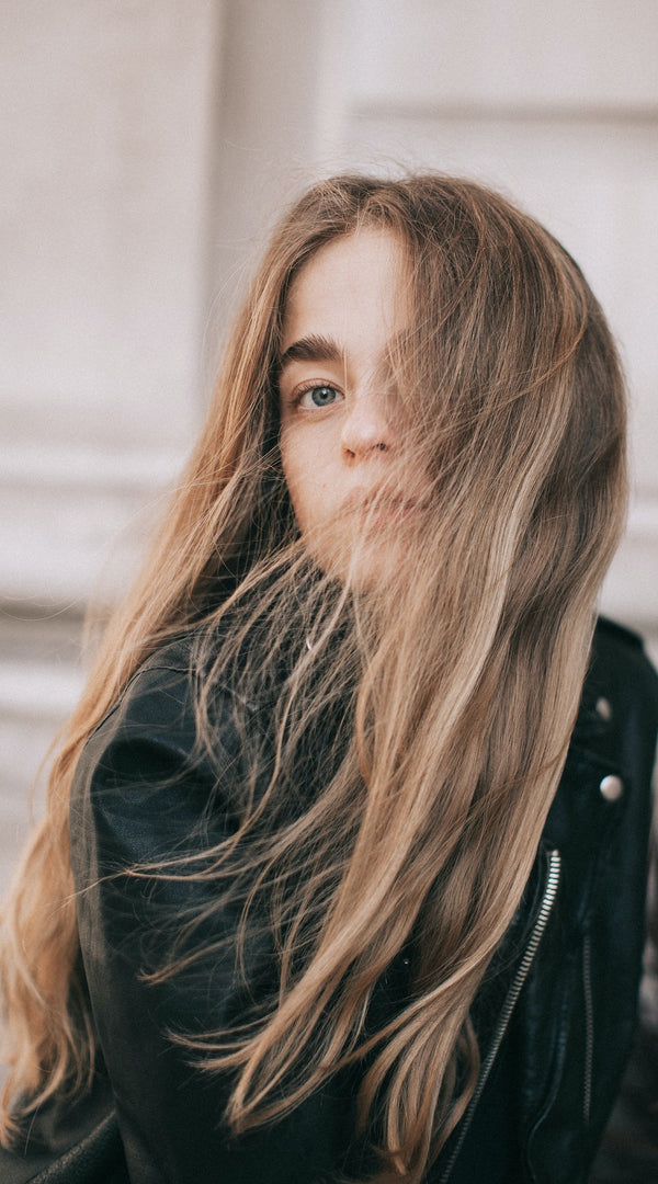 Understanding the Causes of Hair Fall and How to Treat It Naturally