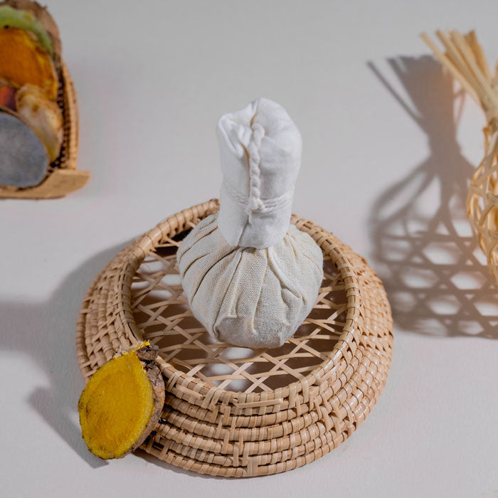 SUDTANA Turmeric, Thai Wan Plai & Ginger Facial Poultice